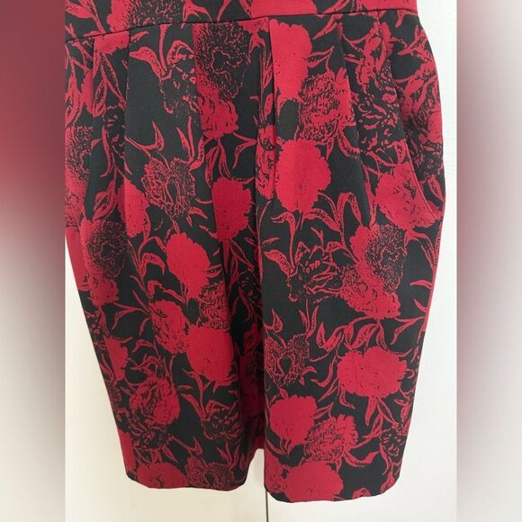 Jack Afalo Strapless Mini Dress in Burgundy/Black Floral Print. Size M. - Picture 5 of 12